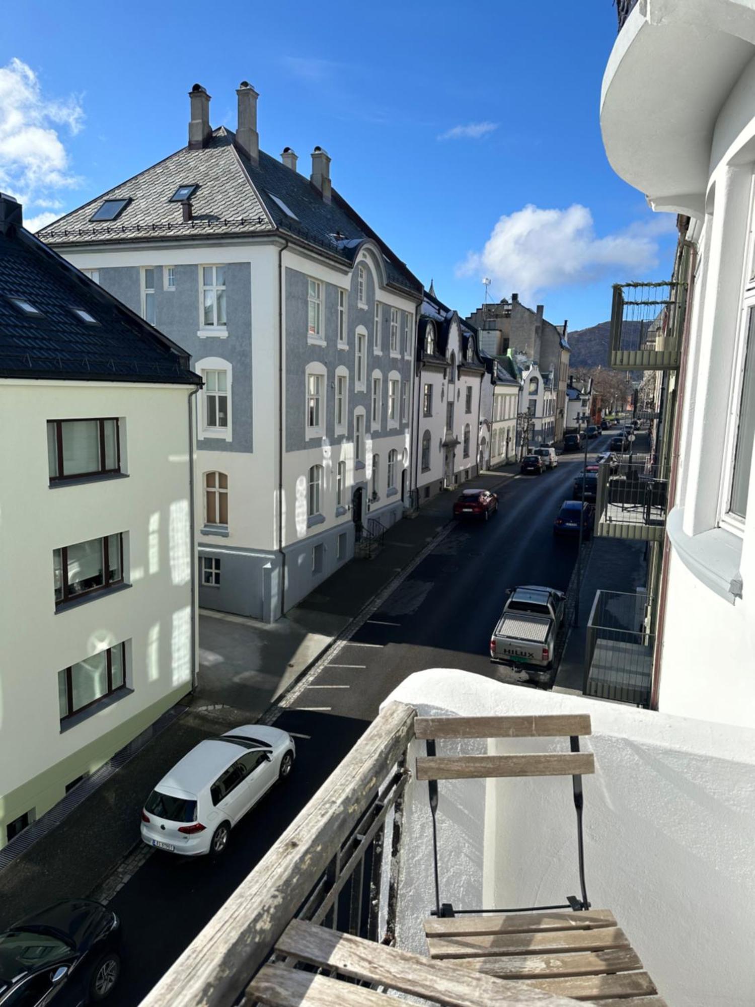 Stylish Big Jugend Art Nouveau Apartment With Balcony Heart Of Ålesund Exterior photo